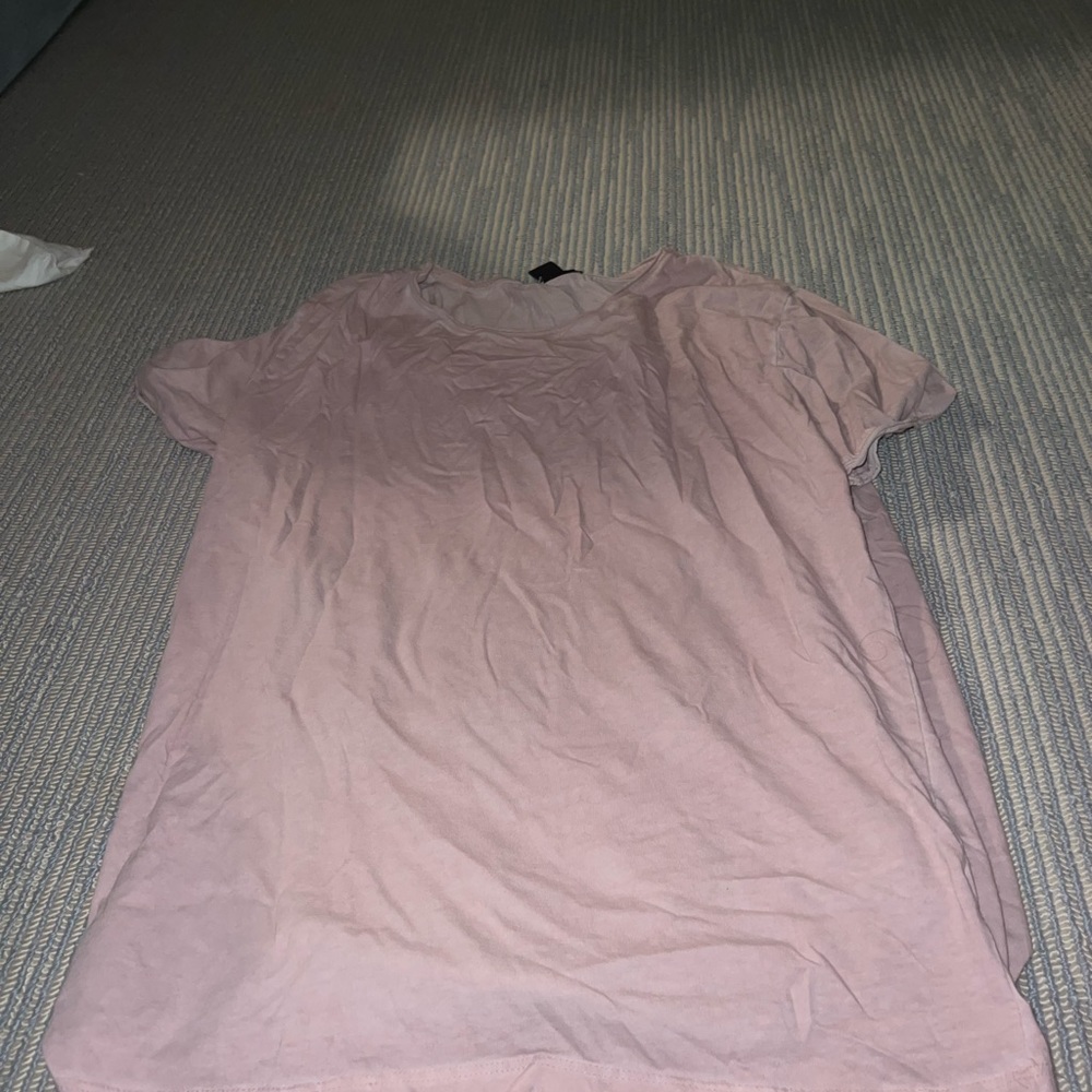 Round-necked jersey T-shirt in a cotton blend.